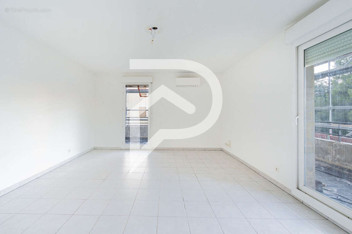 Appartement à MARSEILLE-9E