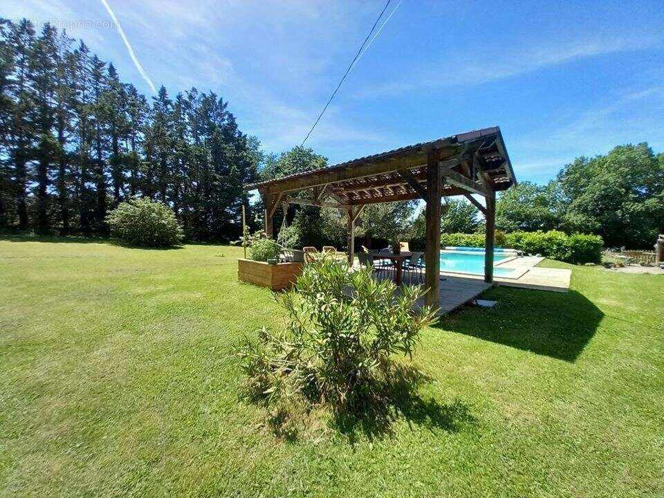 Maison à SEISSAN