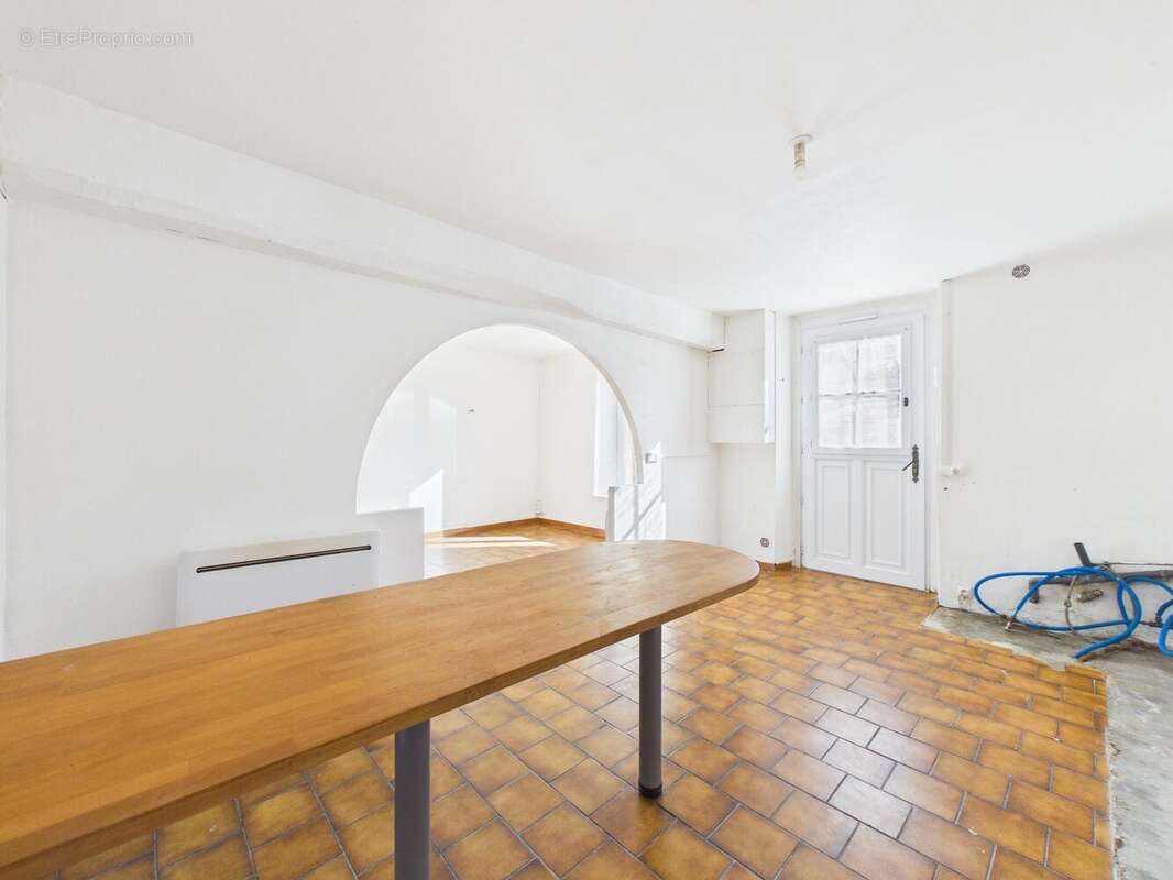 Maison à PARS-LES-ROMILLY