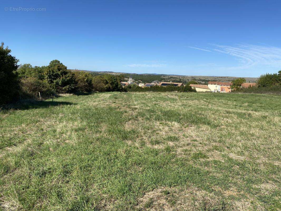 Terrain à LA CAVALERIE