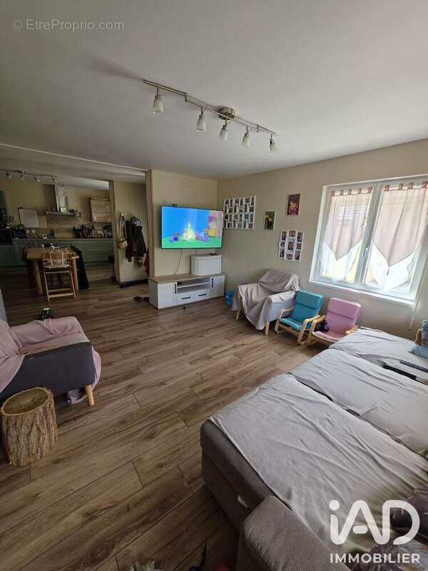 Maison 169 m² à Mareuil-Le-Port  - photo 4
