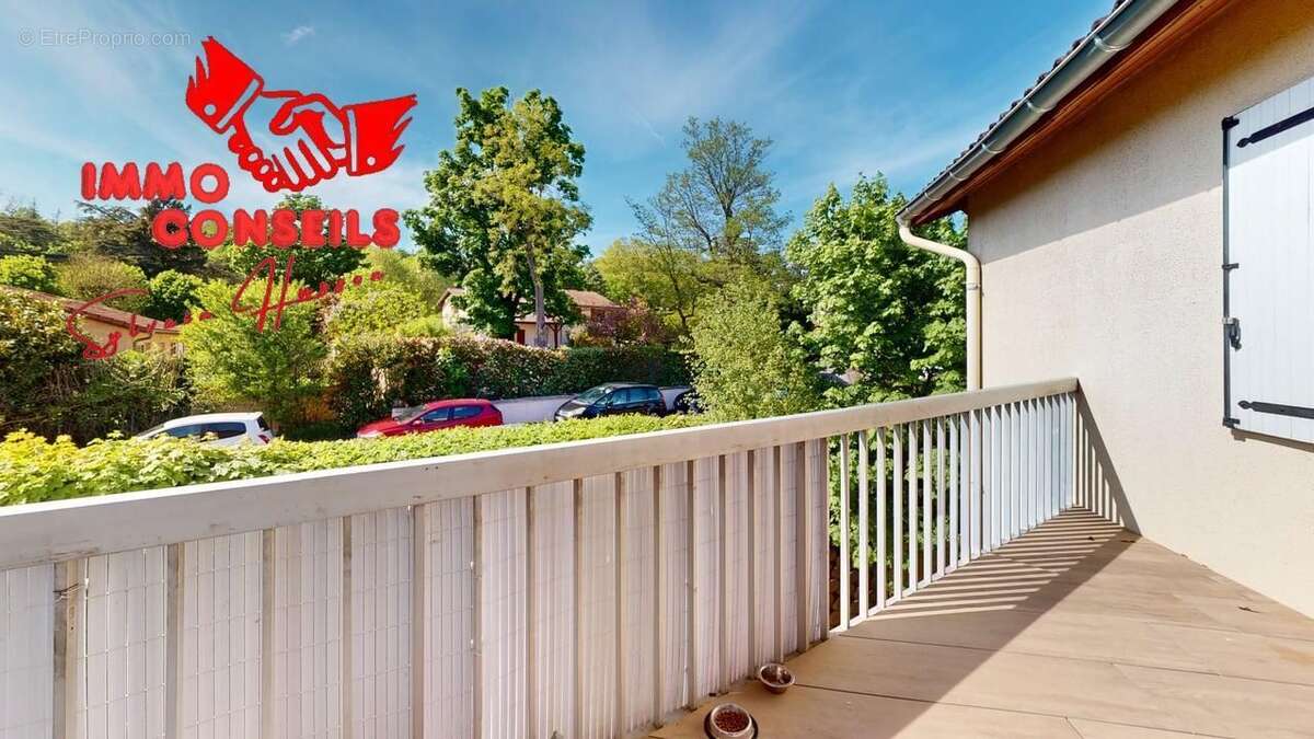 Appartement à SAINT-GENIS-LAVAL