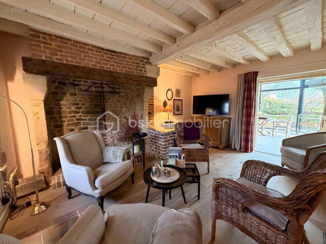 Maison à SAINT-PIERRE-SUR-DIVES