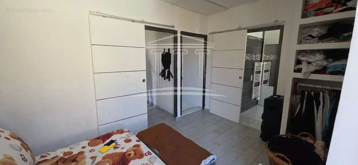 Appartement à VIOLES