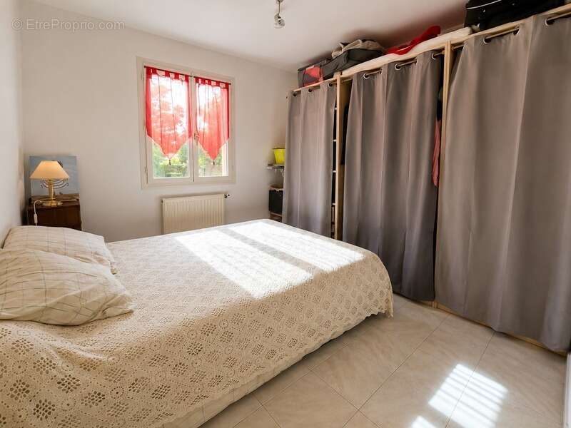 Plain-pied 90 m² aux portes de Castelnau-de-Médoc – 3 chambres, garage 36 m² et terrain 1 220 m² - photo 6