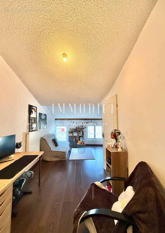 Appartement à LA CHAPELLE-DE-GUINCHAY