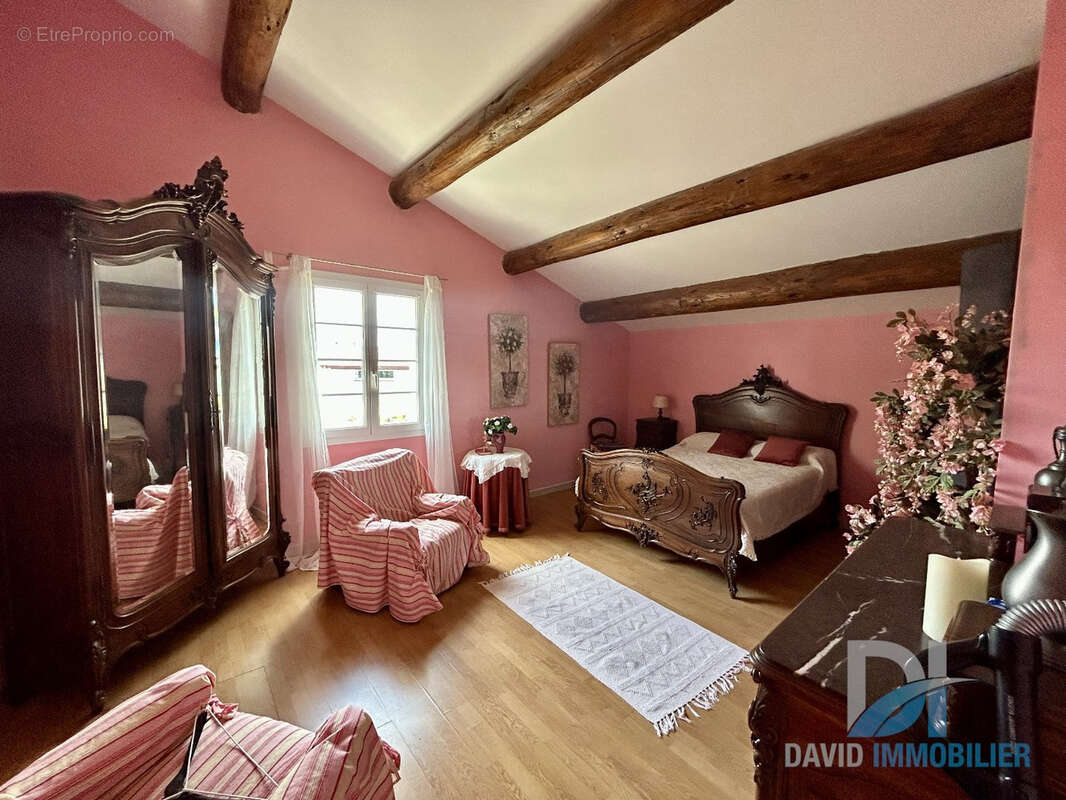 Maison à ESPONDEILHAN
