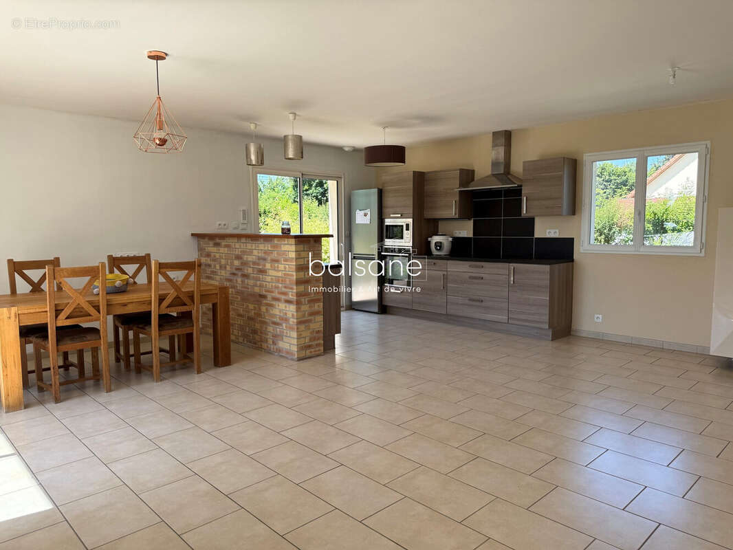 Maison 105 m² à Bourg-Achard  - photo 4