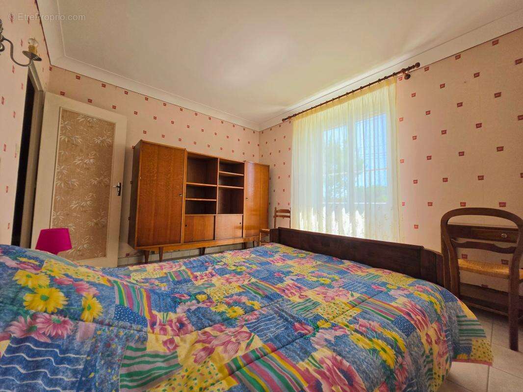 Maison familiale 190 m² – 6 chambres – dépendance 150 m² – terrain 3000 m² - photo 10