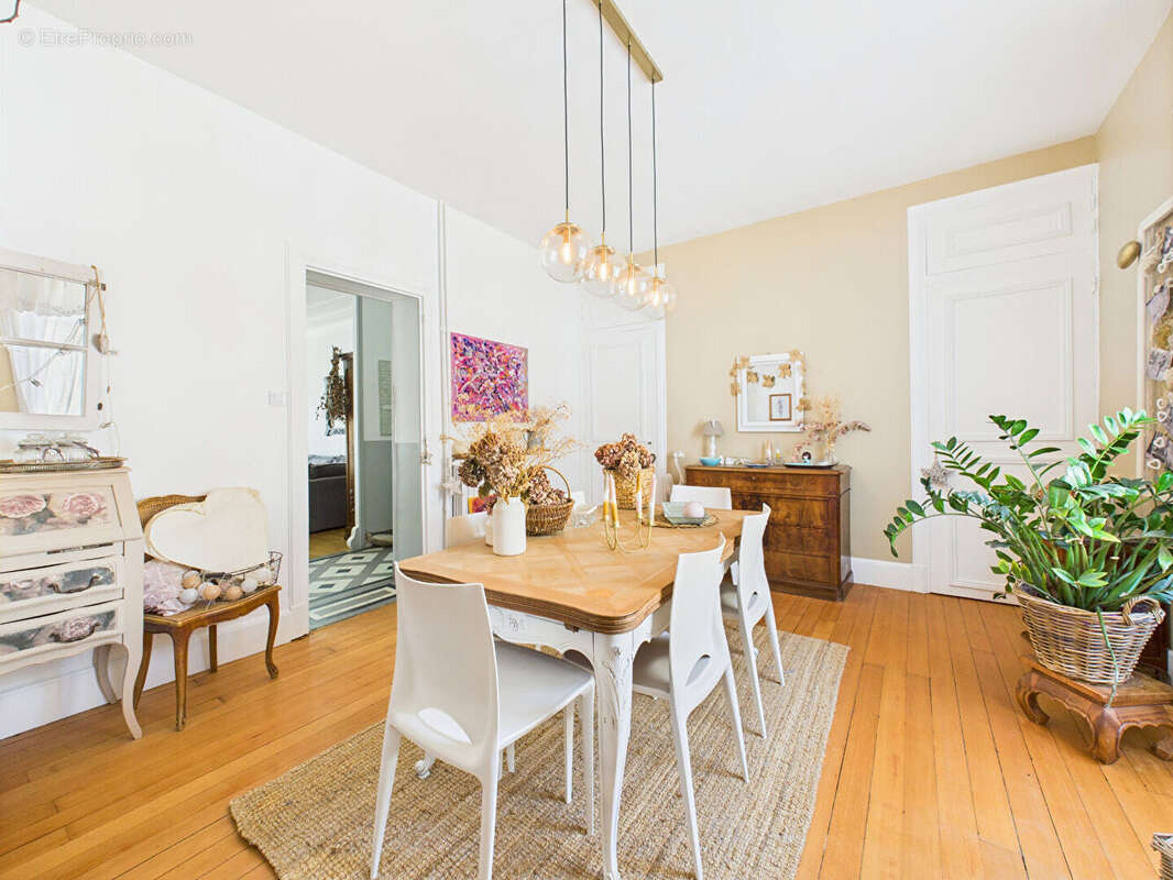 Maison à ROMANS-SUR-ISERE