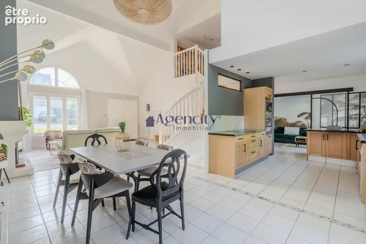 Maison 7 pièces 168 m² à vendre à Saint-Thibault-Des-Vignes (77400) - photo 6