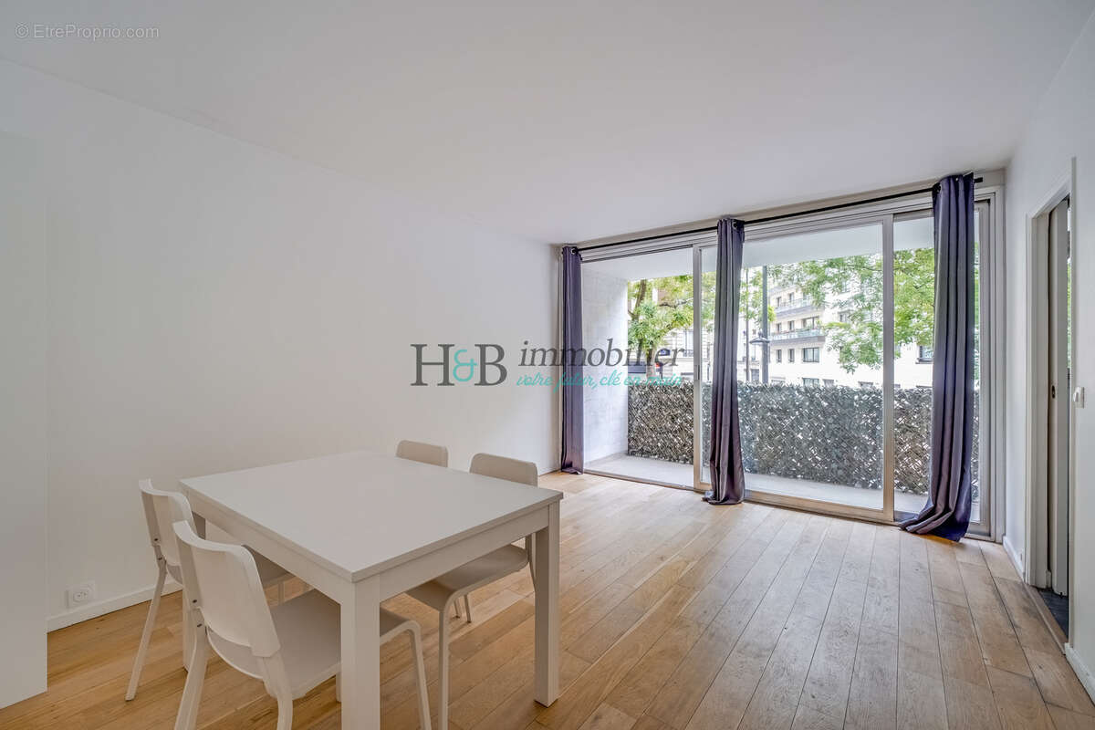 Appartement à PARIS-12E