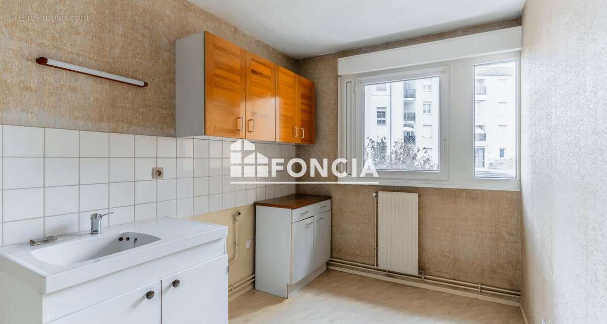 45 m² Montigny-lès-Metz – T2 à rénover avec parking intérieur - photo 3