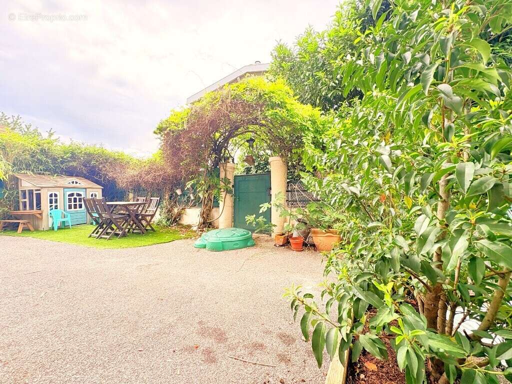Maison à MEYTHET