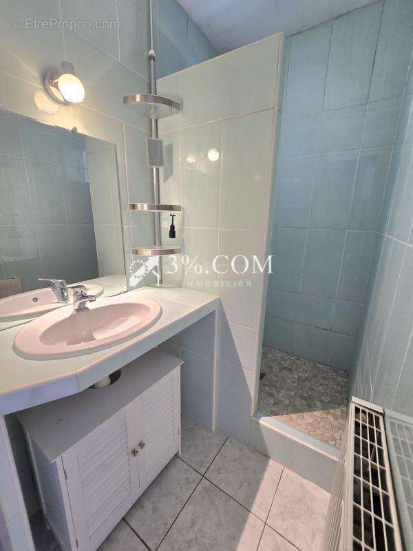 Appartement à GUILHERAND-GRANGES
