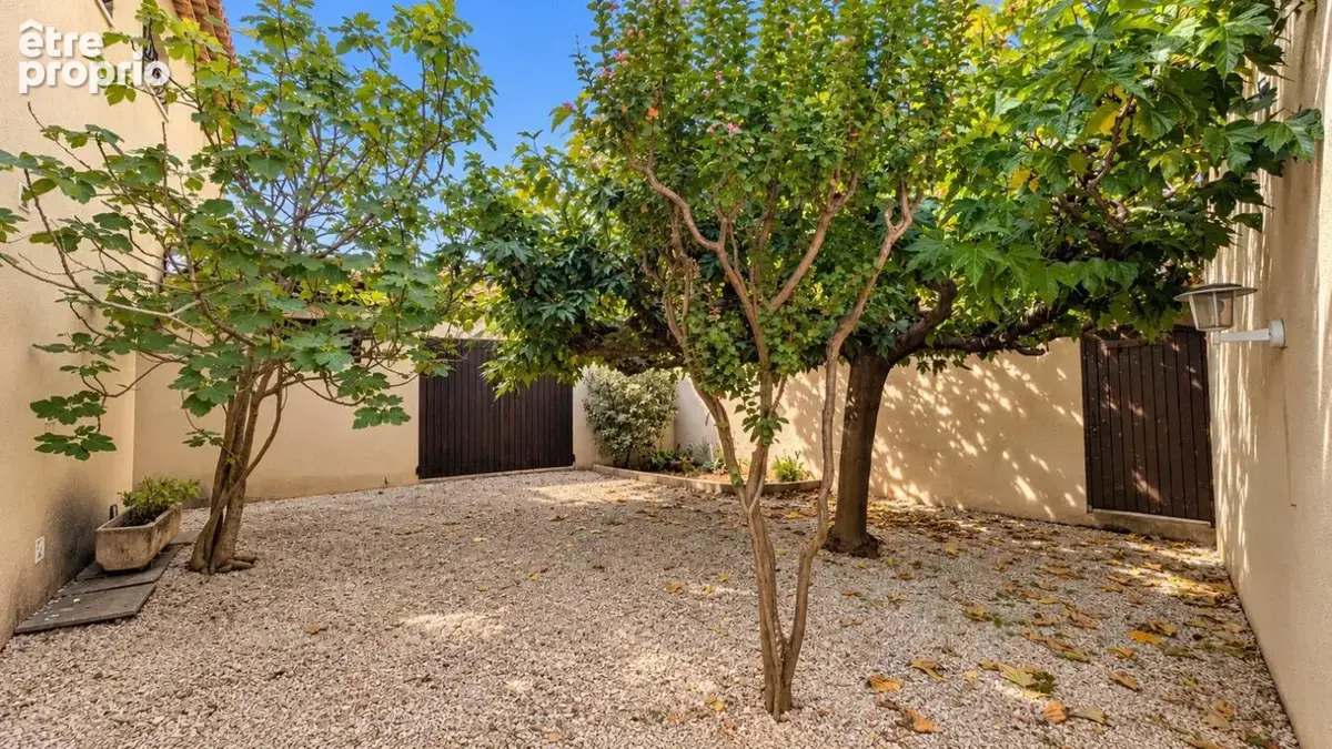 Lauris – villa 6 chambres – grand terrain constructible et divisible - photo 4