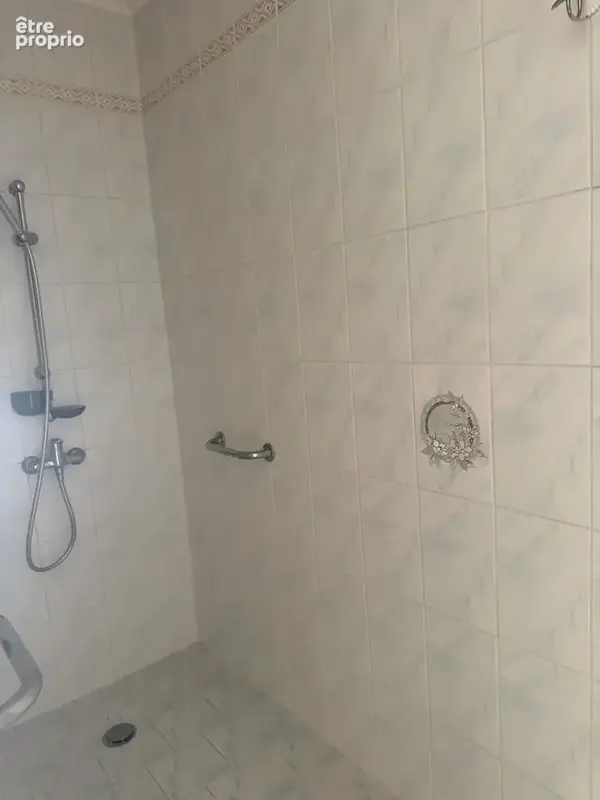 Saint Cybard -Angouleme : RARE Sur le Secteur maison de plain-pied de 145m2 a Rafraichir - photo 10