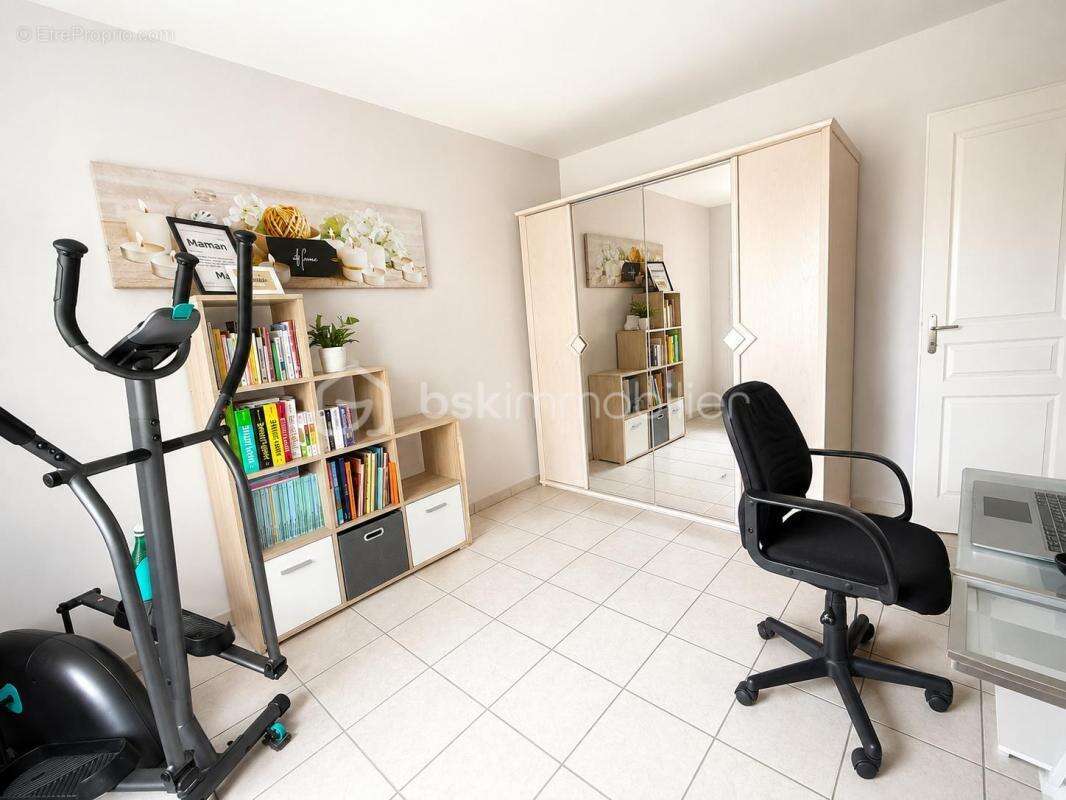 Appartement T3 en rez-de-jardin avec garage – Résidence sécurisée - photo 15