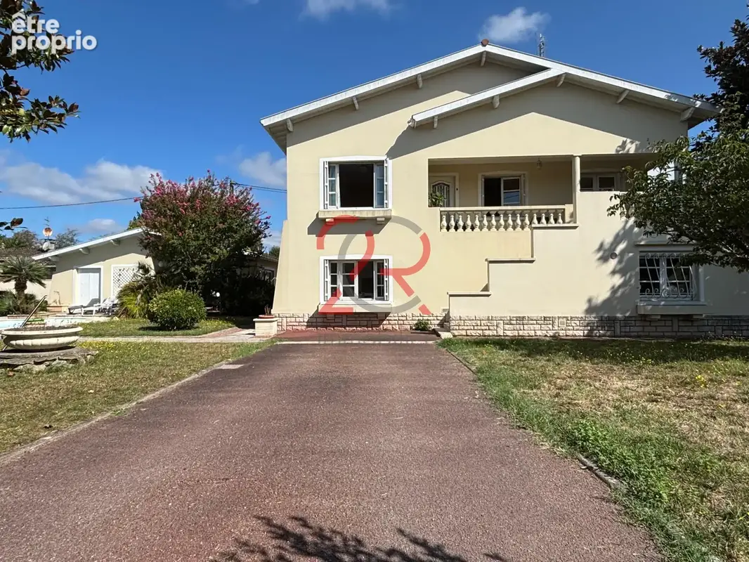 Maison à CANTENAC
