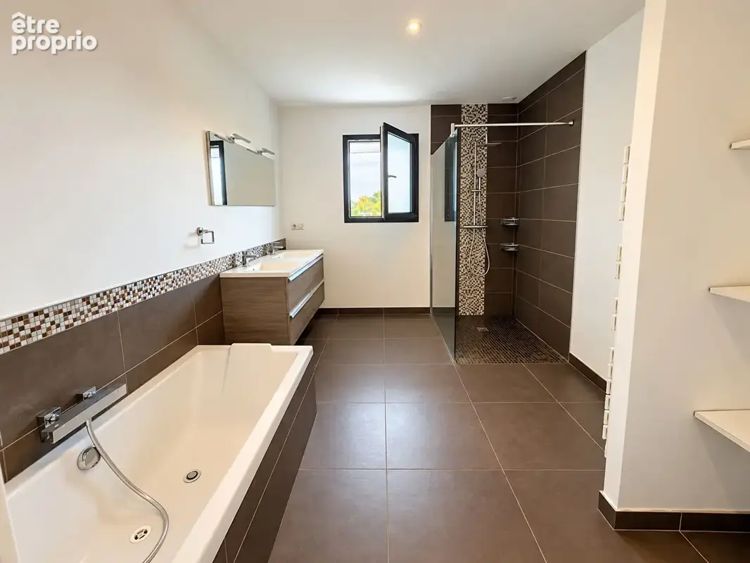 Villa contemporaine d'exception de 240 m² avec piscine chauffée - photo 11