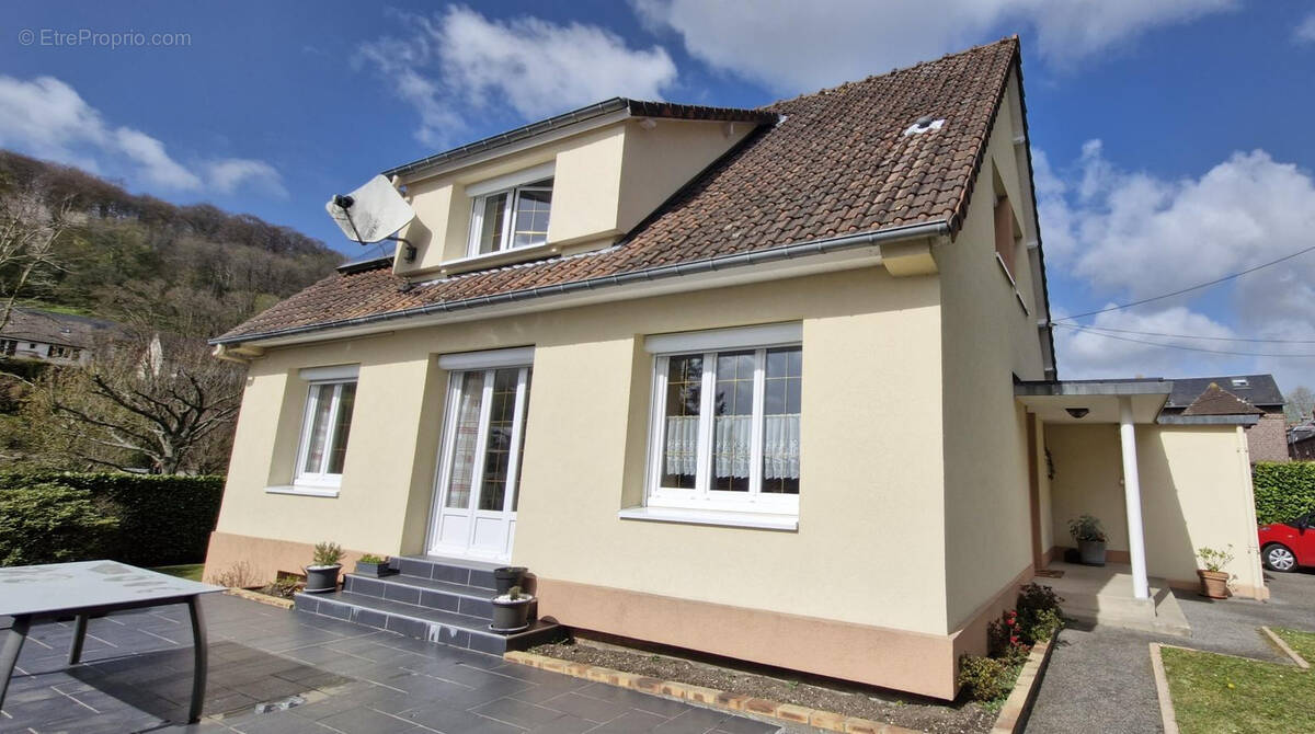 Maison à LILLEBONNE