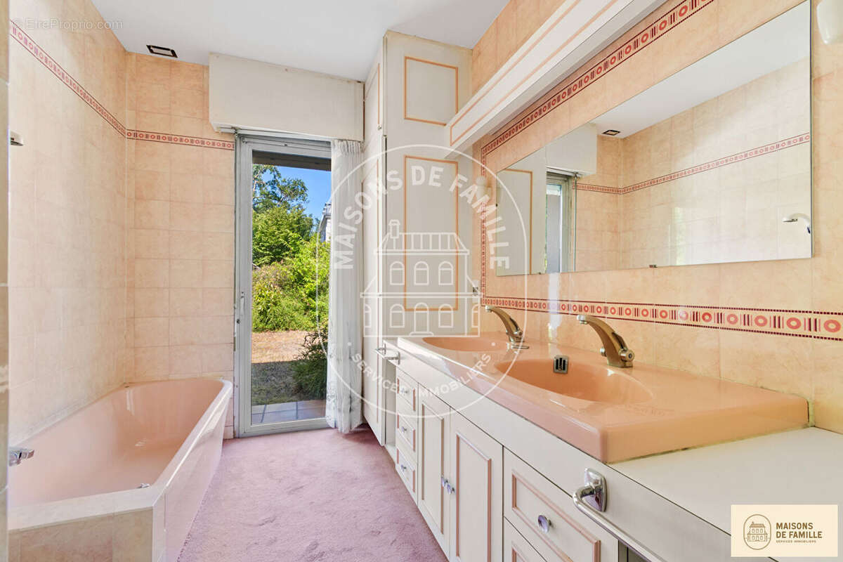 Maison à LE VESINET