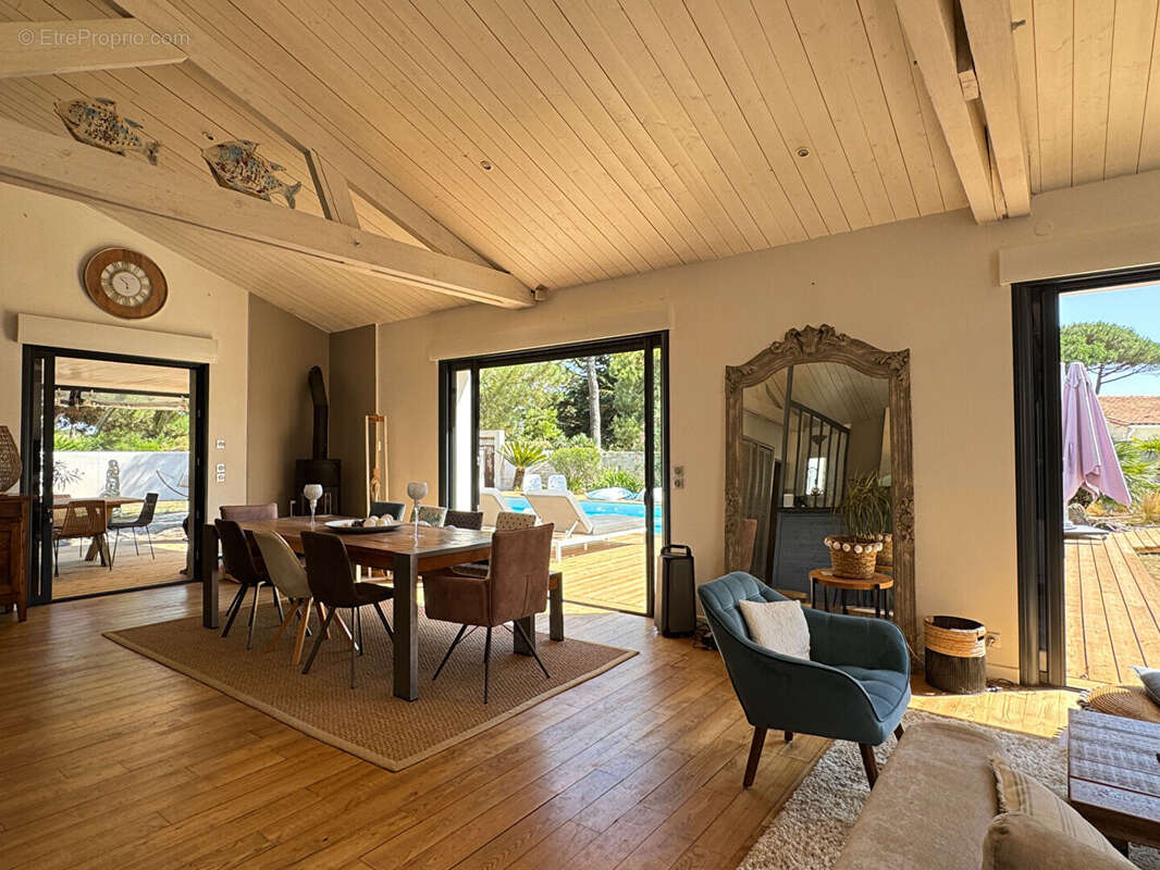 Maison Sainte Marie De Re 12 pièce(s) 256 m2 - photo 8