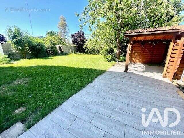 Maison 150 m² à Villeneuve-Le-Roi  - photo 4