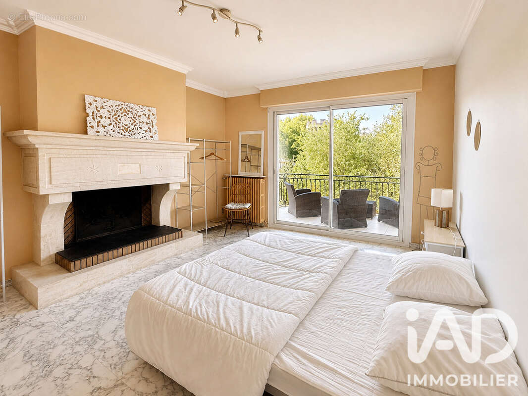 Maison 308 m² à Ares  - photo 9