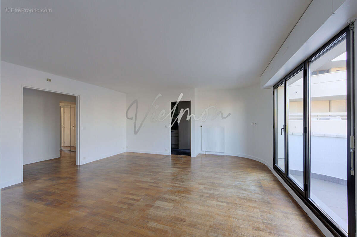 Appartement à LEVALLOIS-PERRET