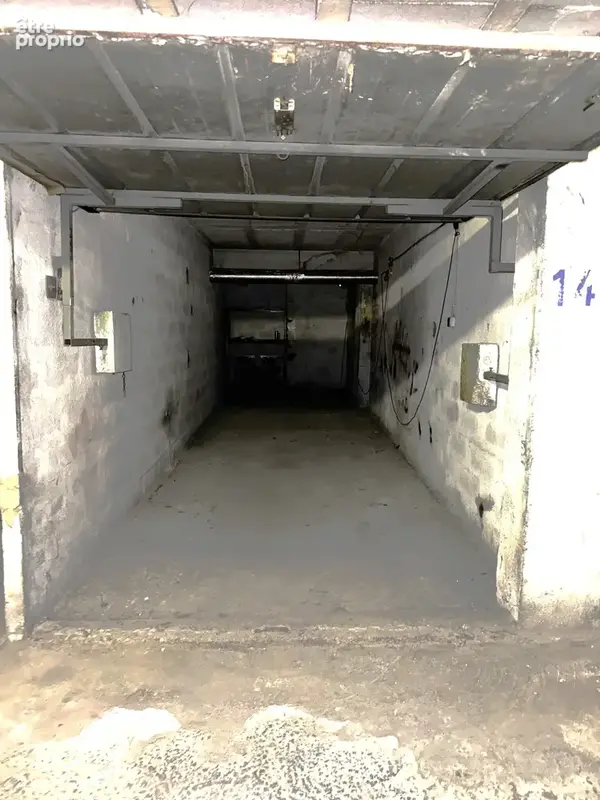 Parking à MARSEILLE-8E