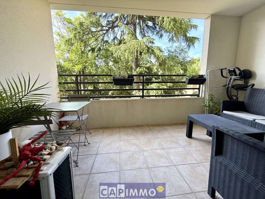 T3 avec terrasse et garage à Toulon Parc Émeraude - photo 3
