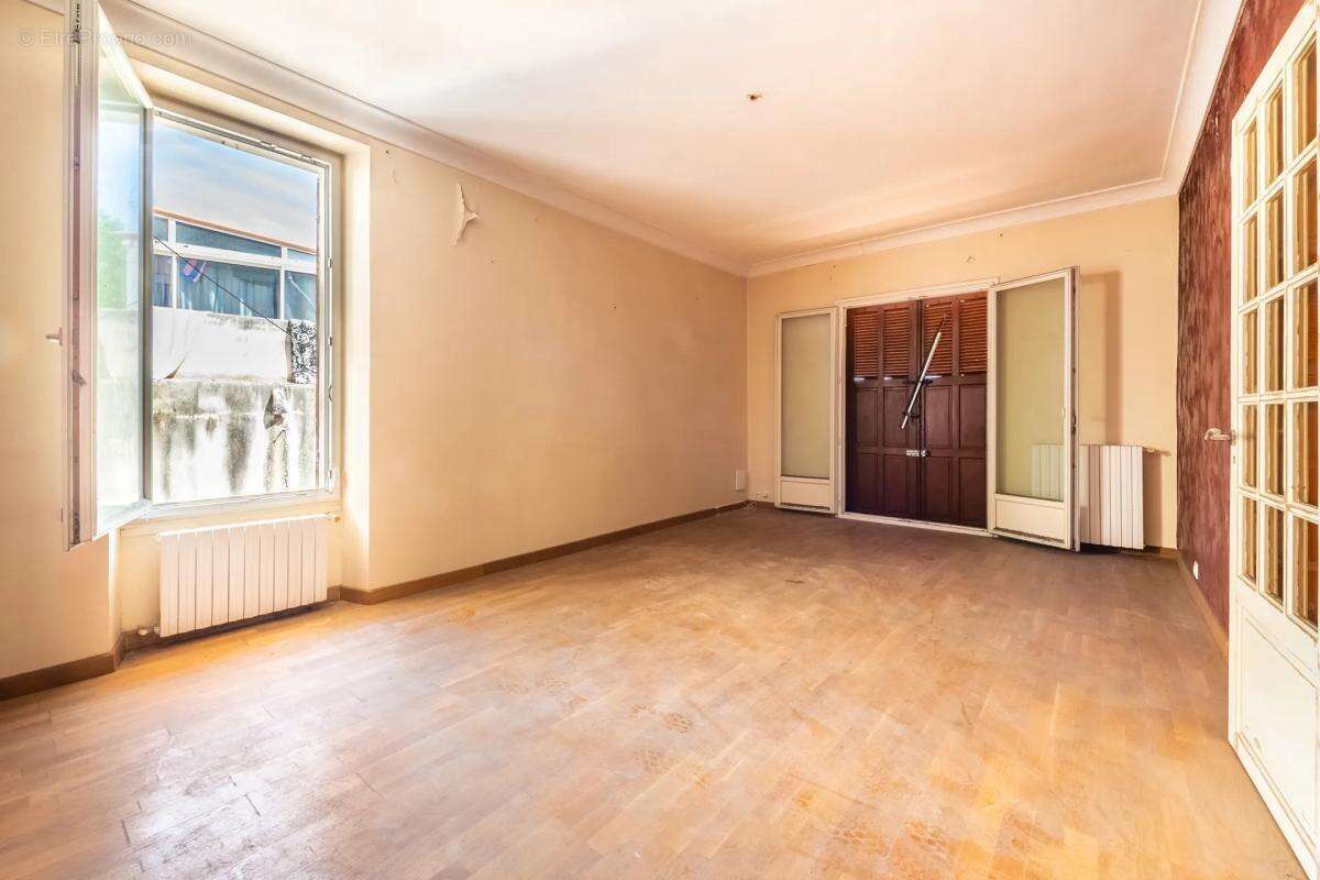 Appartement à MARSEILLE-16E