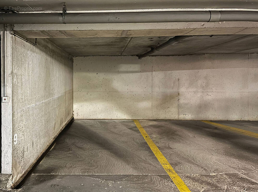 Parking à LEVALLOIS-PERRET