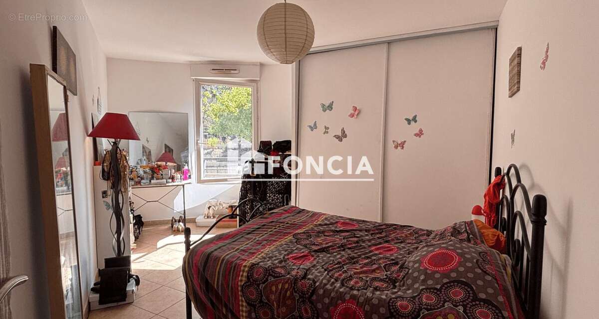Appartement à MARSEILLE-1E