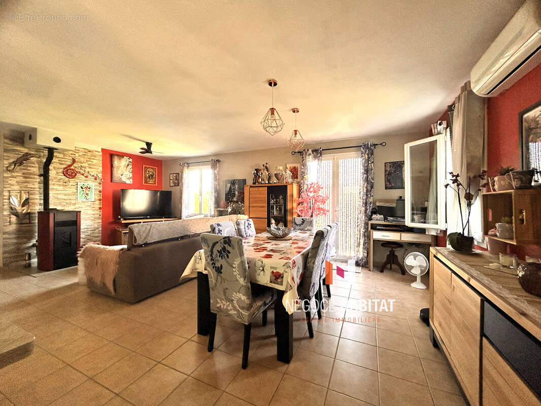Villa plain pied sur 1209 m2 - photo 22