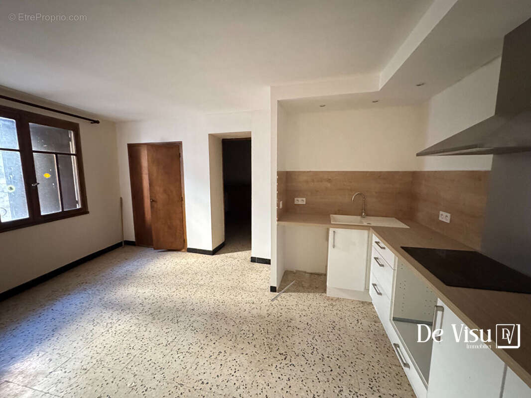 Maison à VIOLS-LE-FORT