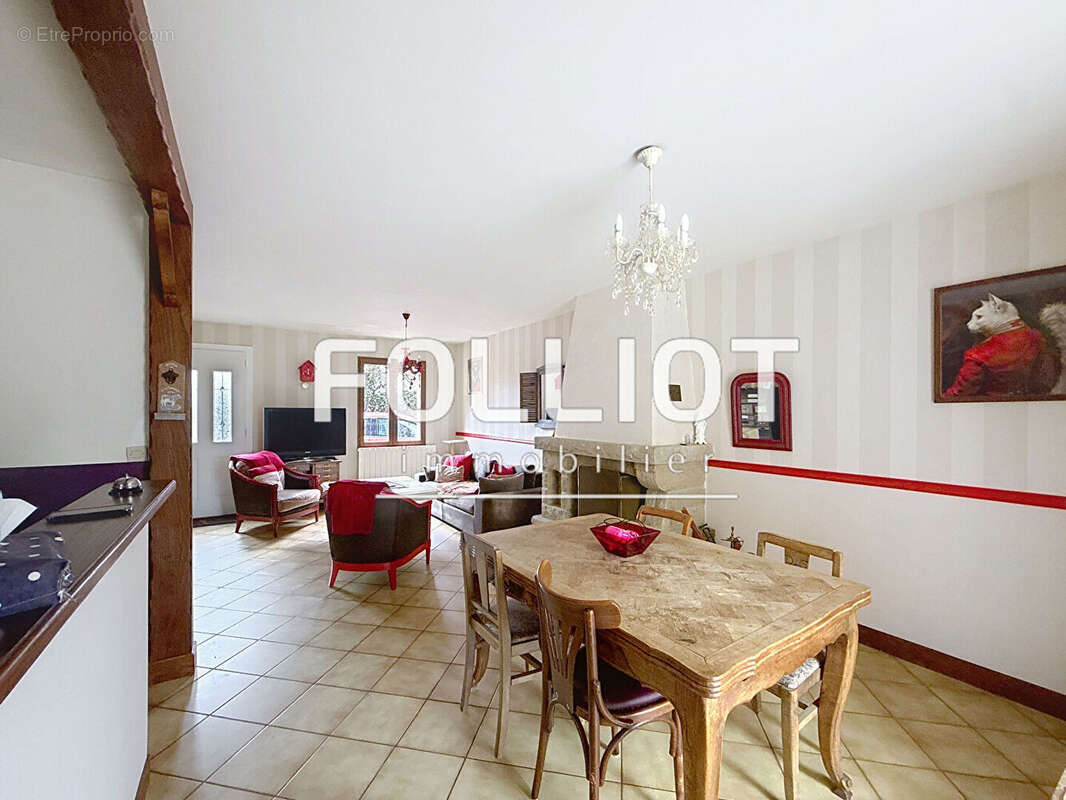 Maison à SAINT-AUBIN-DES-PREAUX