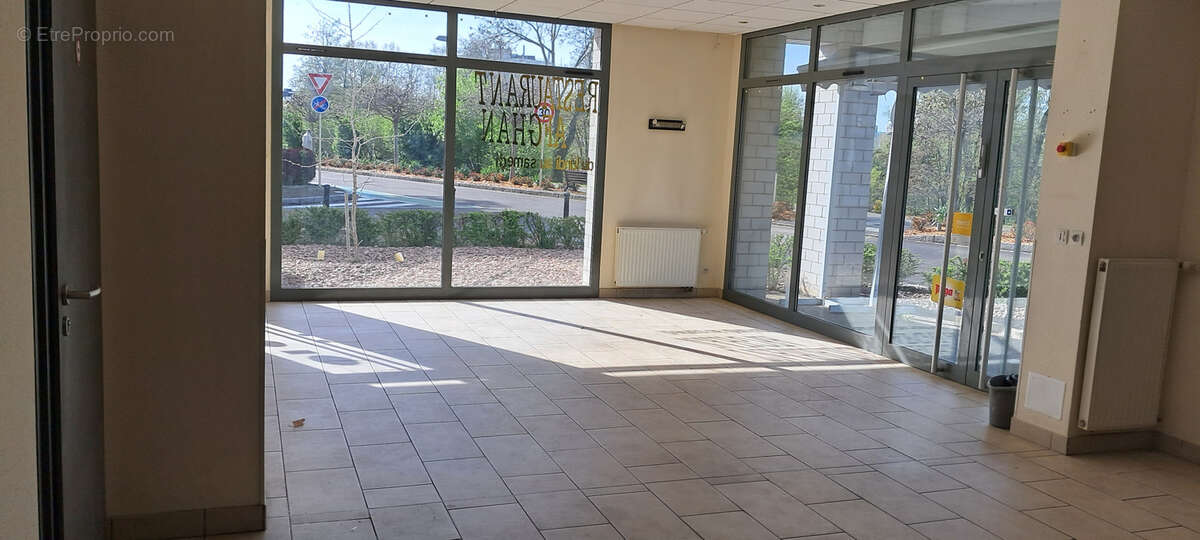 Commerce à HUNINGUE