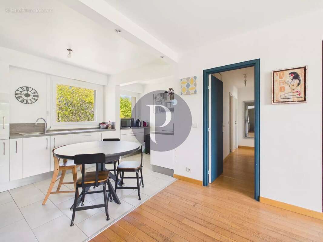 Appartement à VERRIERES-LE-BUISSON