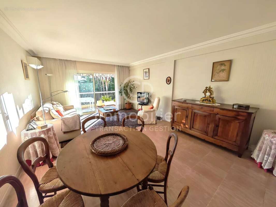 Appartement à CANNES