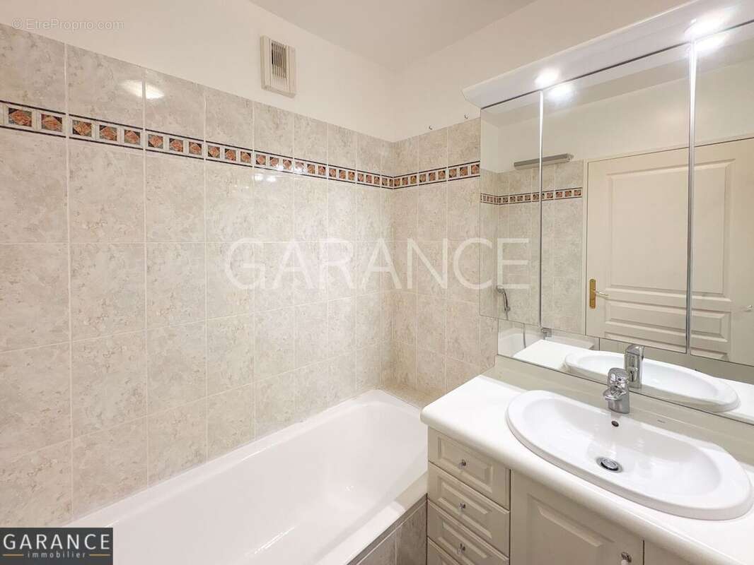 Appartement à PARIS-12E