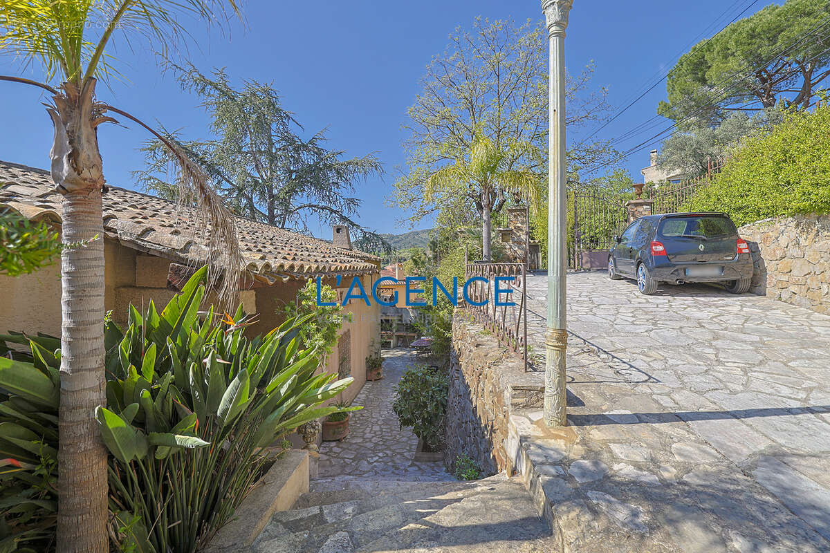 Maison à HYERES