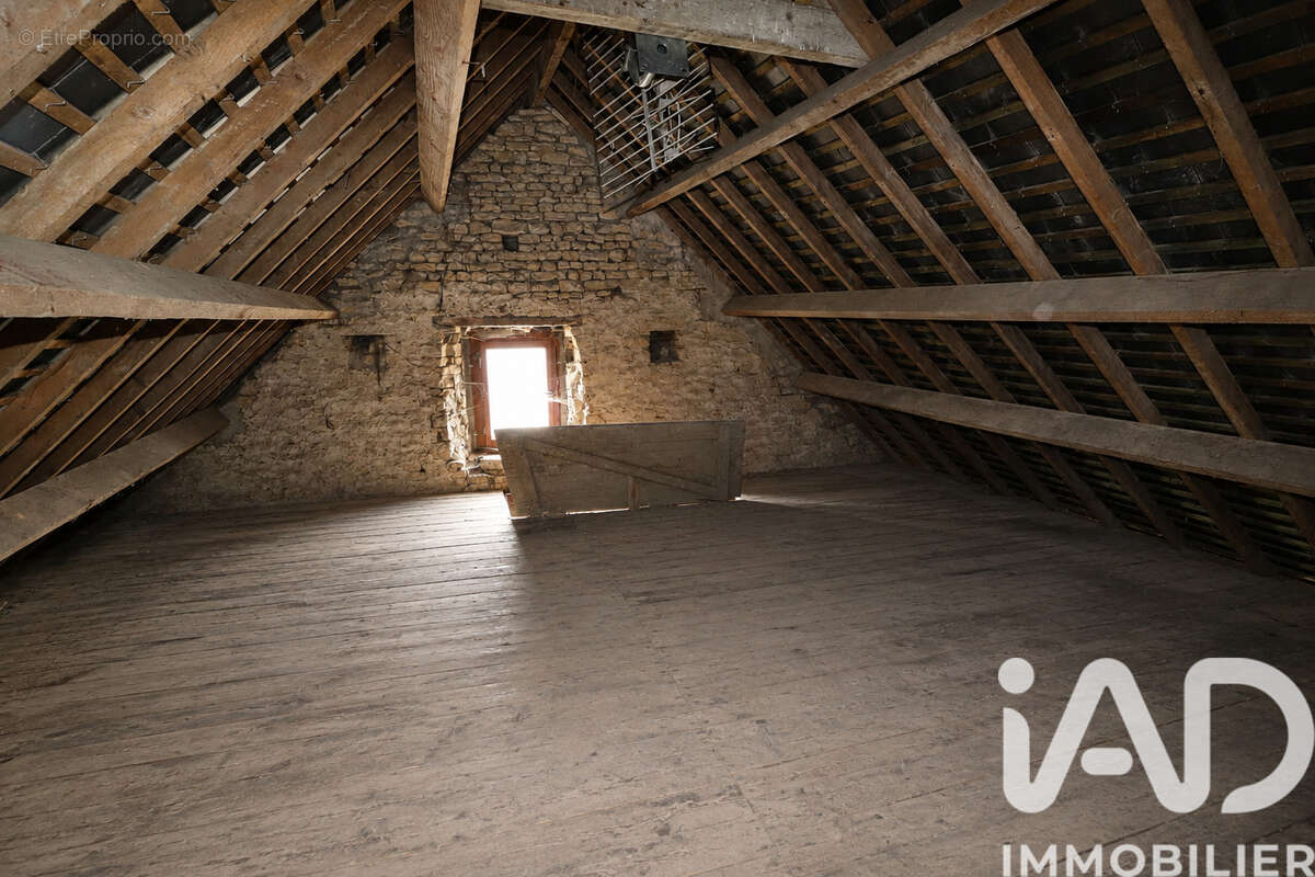Maison 54 m² à Mandeville-En-Bessin  - photo 6