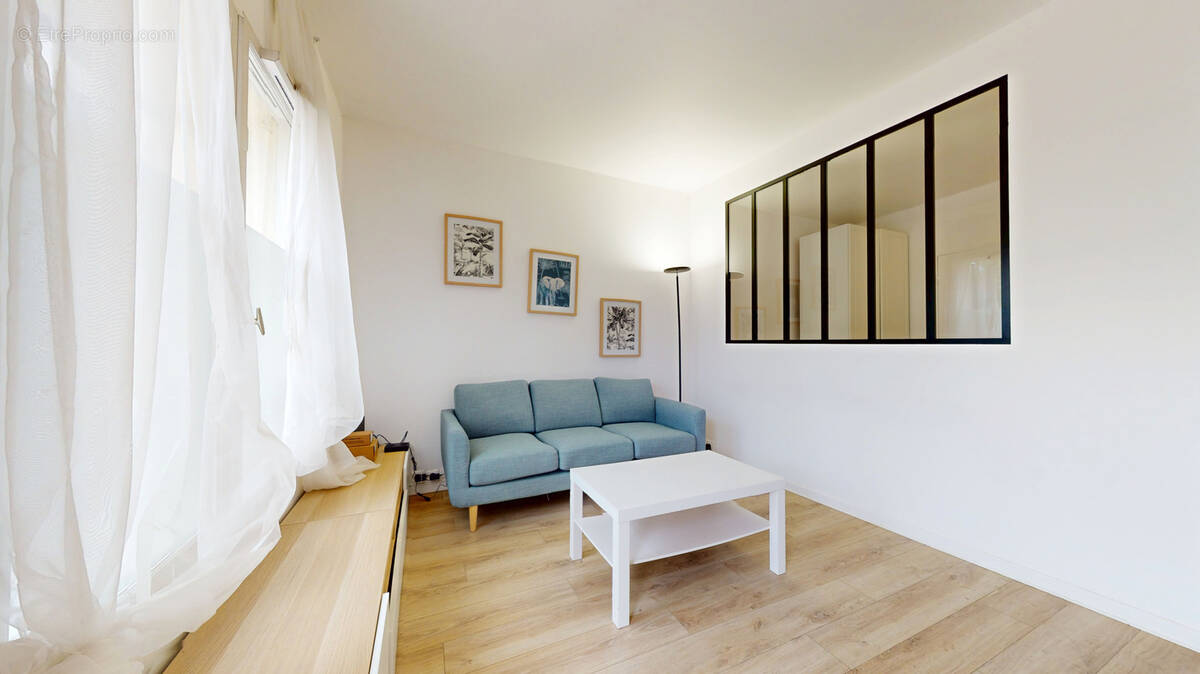 Appartement à SARTROUVILLE