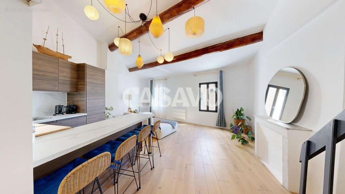 Appartement à MARSEILLE-1E