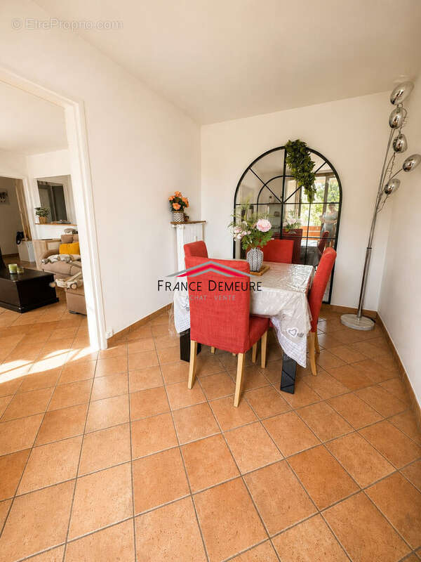 Appartement 74 m² à Franconville  - photo 5