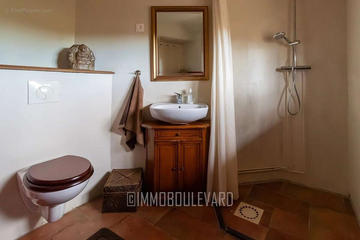 Maison à SAINT-MAURICE-PRES-PIONSAT