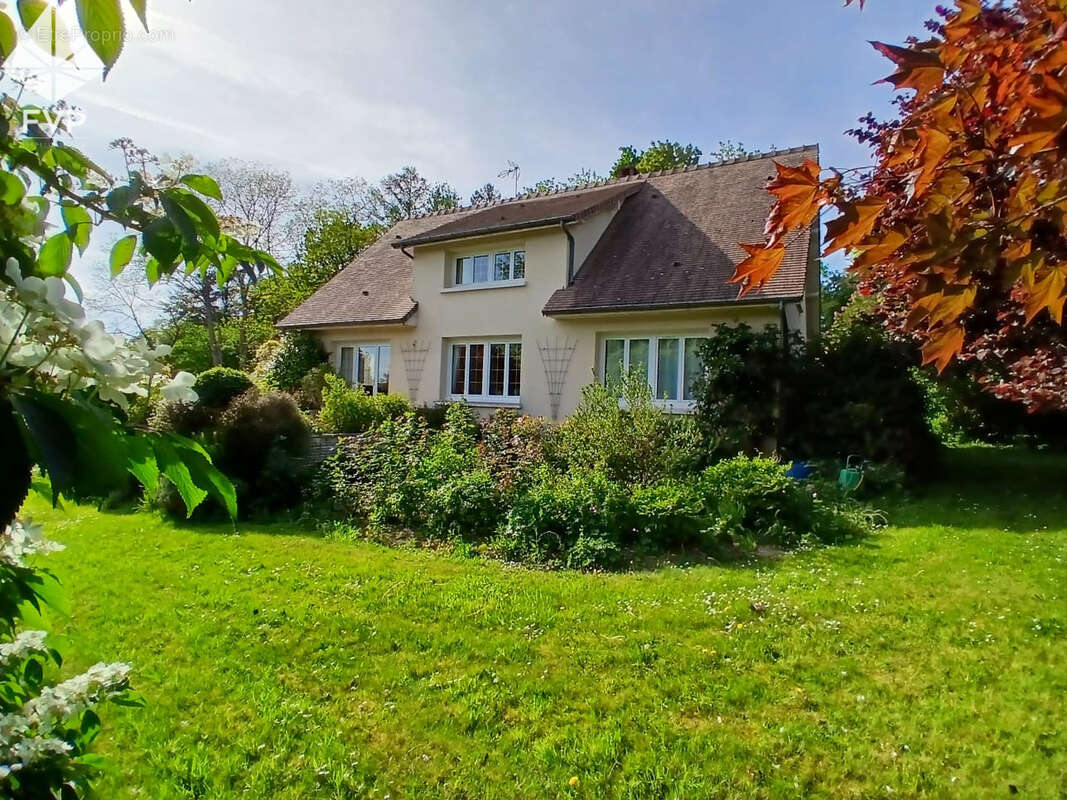 Maison à GRUCHET-LE-VALASSE