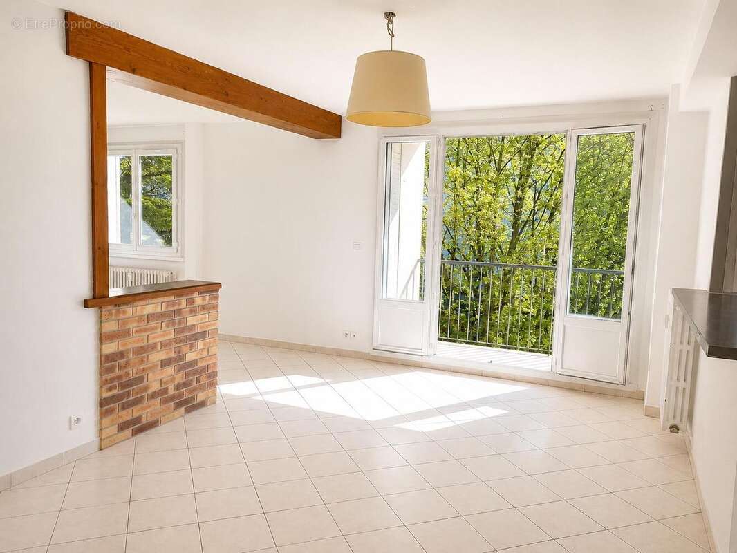Appartement 70 m² à Vaulx-En-Velin  - photo 2